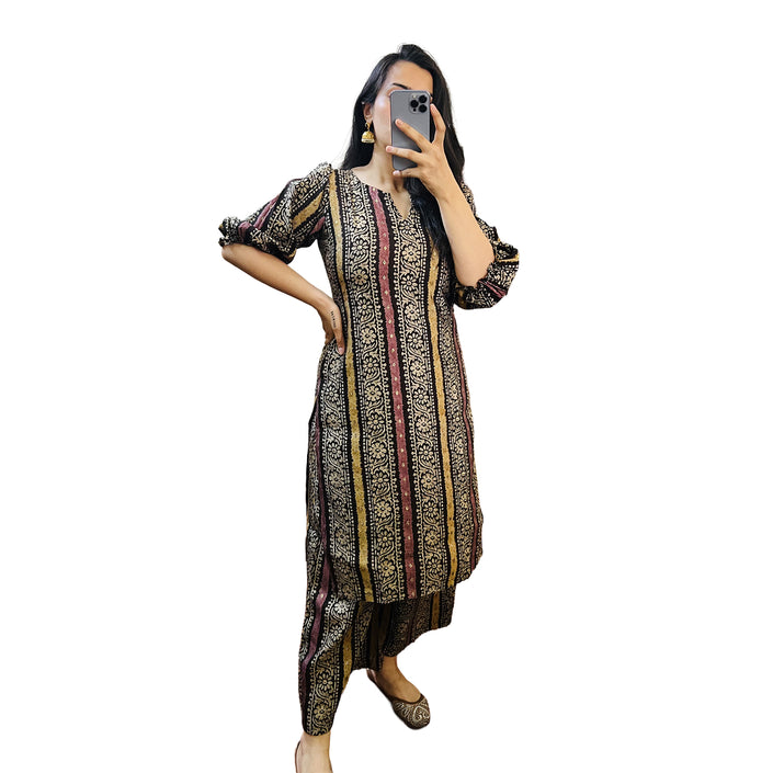Golden Lining Printed Cotton Straight Long Kurti