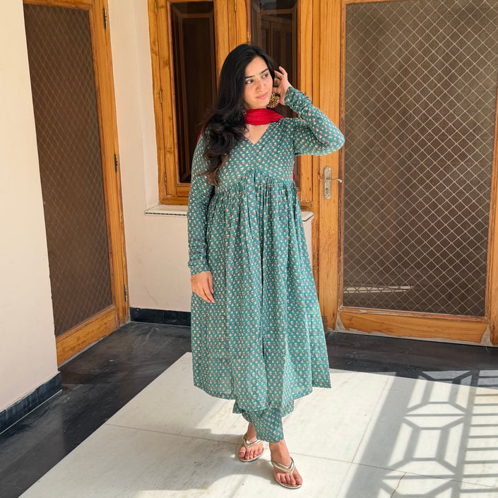 Green Red Cotton Printed Manmohini Alia Cut Kurta