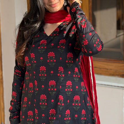 Black Red Floral Printed Cotton A-Line Kurti