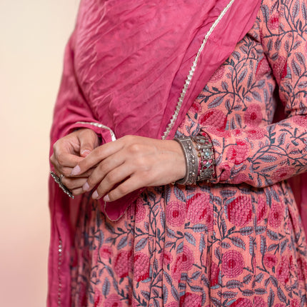 Pastel Pink Floral Cotton Manmohini Alia Cut Kurta
