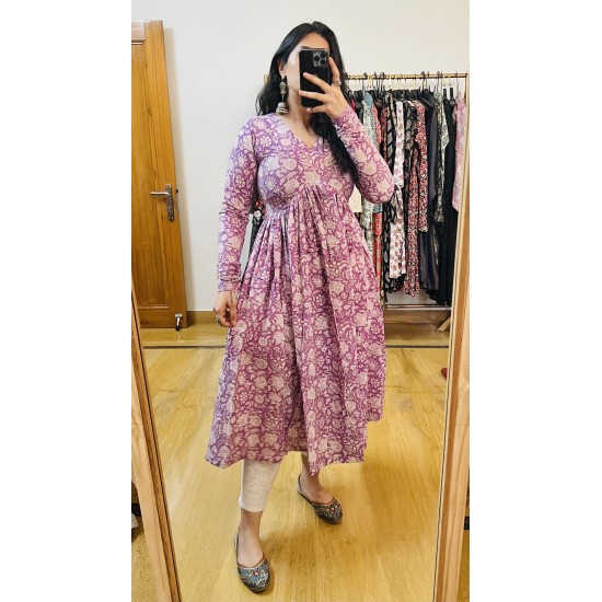 Lavender Manmohini Kurti