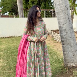 Pastel Floral Manmohini Kurti