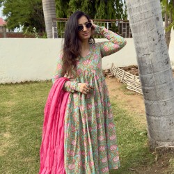 Pastel Floral Manmohini Kurti