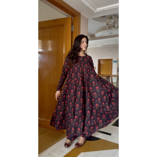 Raha Black Red Floral Set