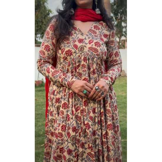 Creme Floral Manmohini Kurti
