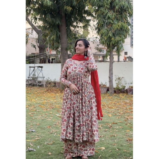 Creme Floral Manmohini Kurti