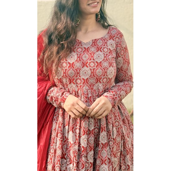 Red Ajrak Noor Gher Kurti